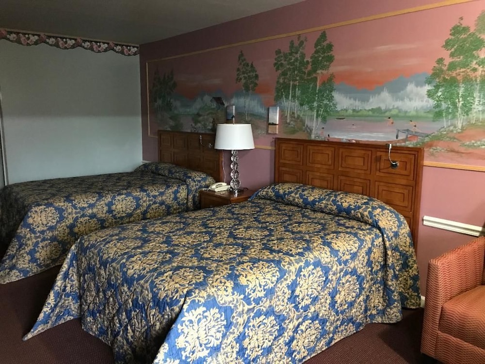 Double Room, 2 Double Beds, Smoking, Mountain View