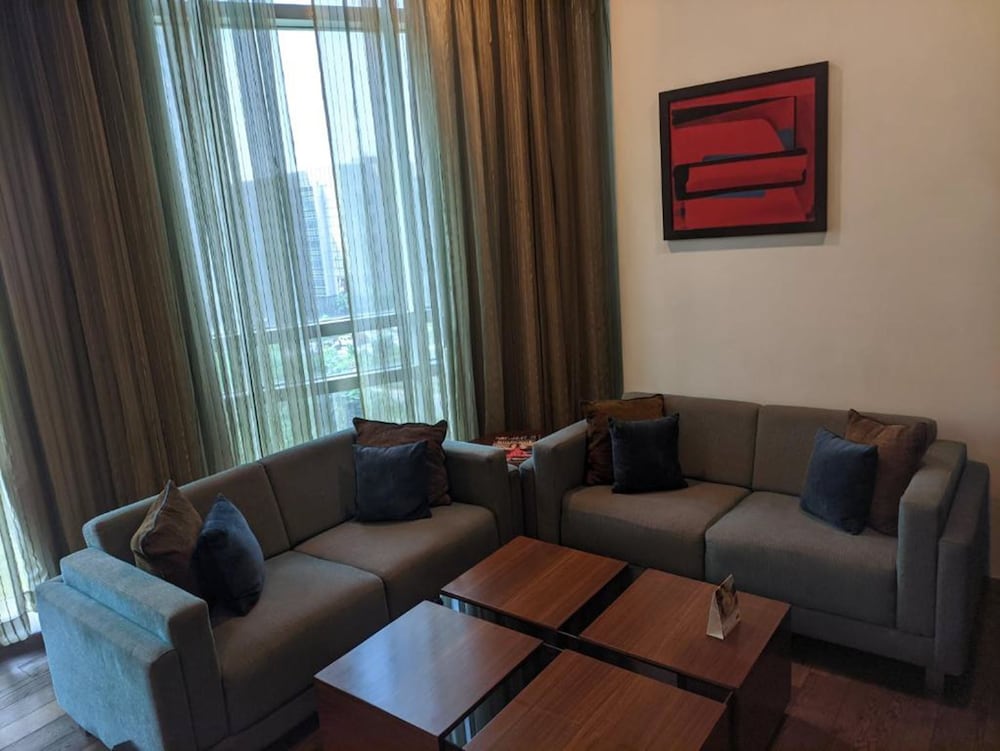 Junior Suite, 1 King Bed, City View (Junior Suite) - Photo 4