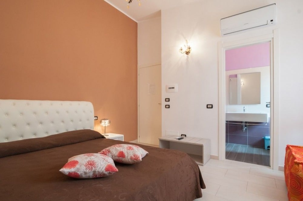 Economy Triple Room photo 1