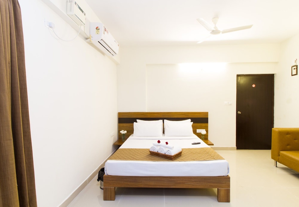 Premium Double Room, 1 Queen Bed, Kitchenette, photo 6