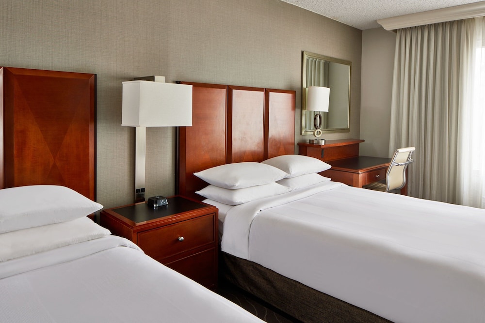 Room, 2 Double Beds (Mobility Accessible, Tub)