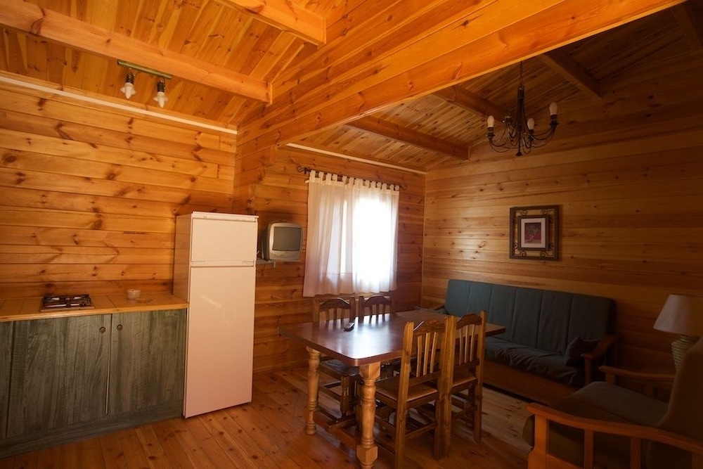 Cabin, 4 Bedrooms photo 2