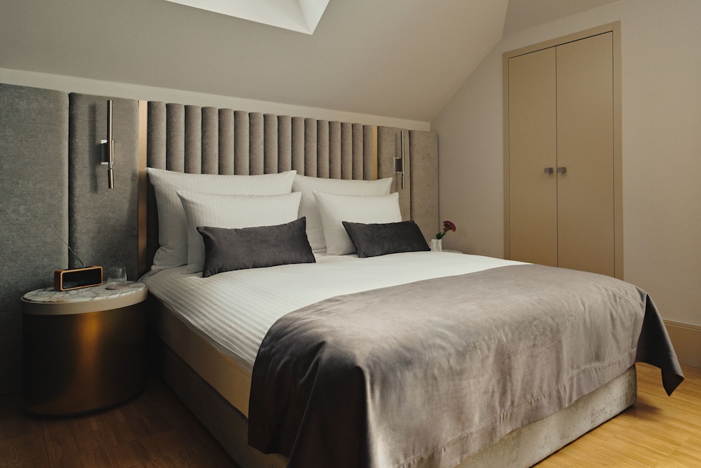 Classic Single Room
