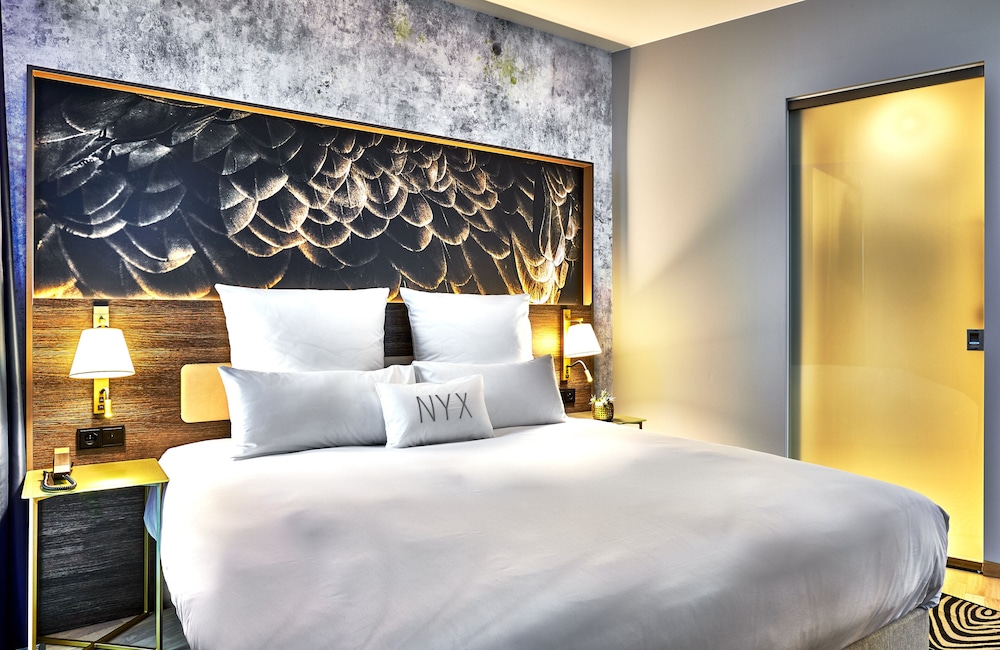 Superior Room (Space)