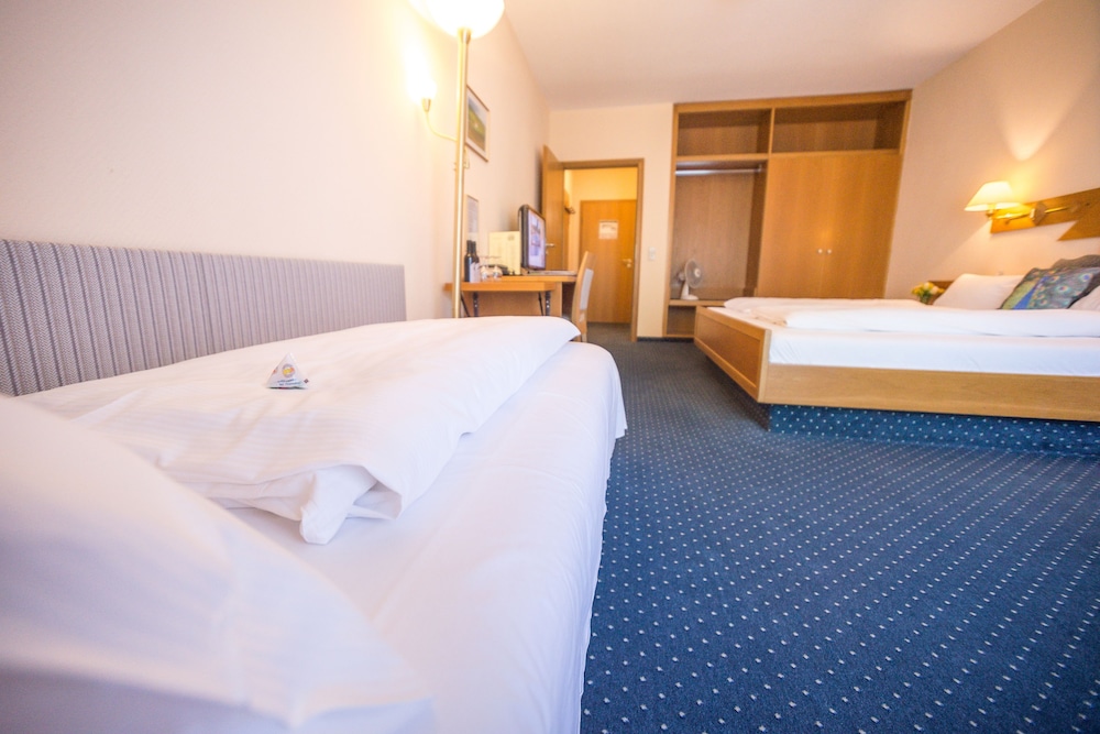 Triple Room photo 2