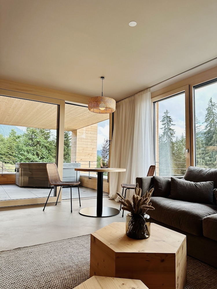 Luxury Condo, 2 Bedrooms, Hot Tub, Mountainside photo 3