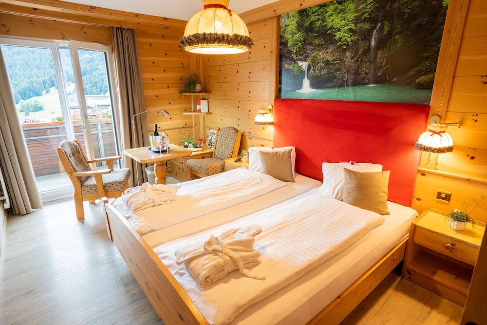 Superior Double Room, Non Smoking, Mountain View