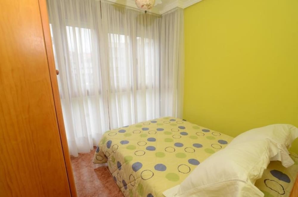Family Apartment, 2 Bedrooms, Sea View photo 3