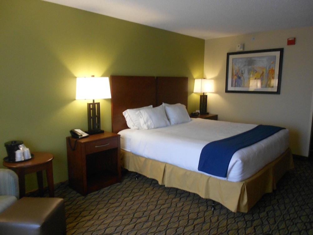 Standard Room, 1 King Bed - Photo 1