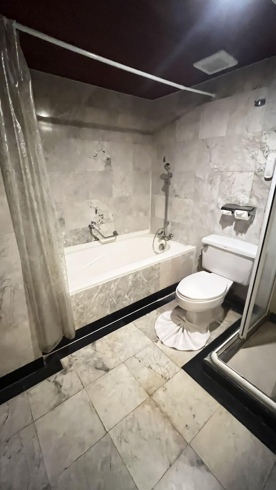 Deluxe Twin Room, City View