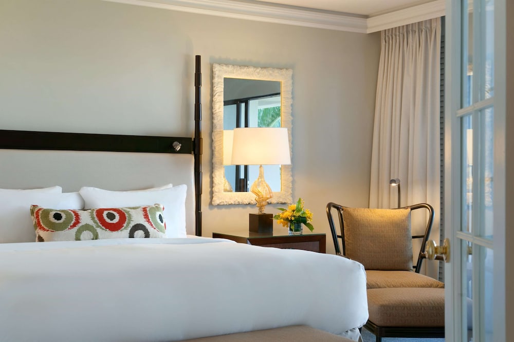 One Bedroom King Suite Ocean View (newly Renovated)