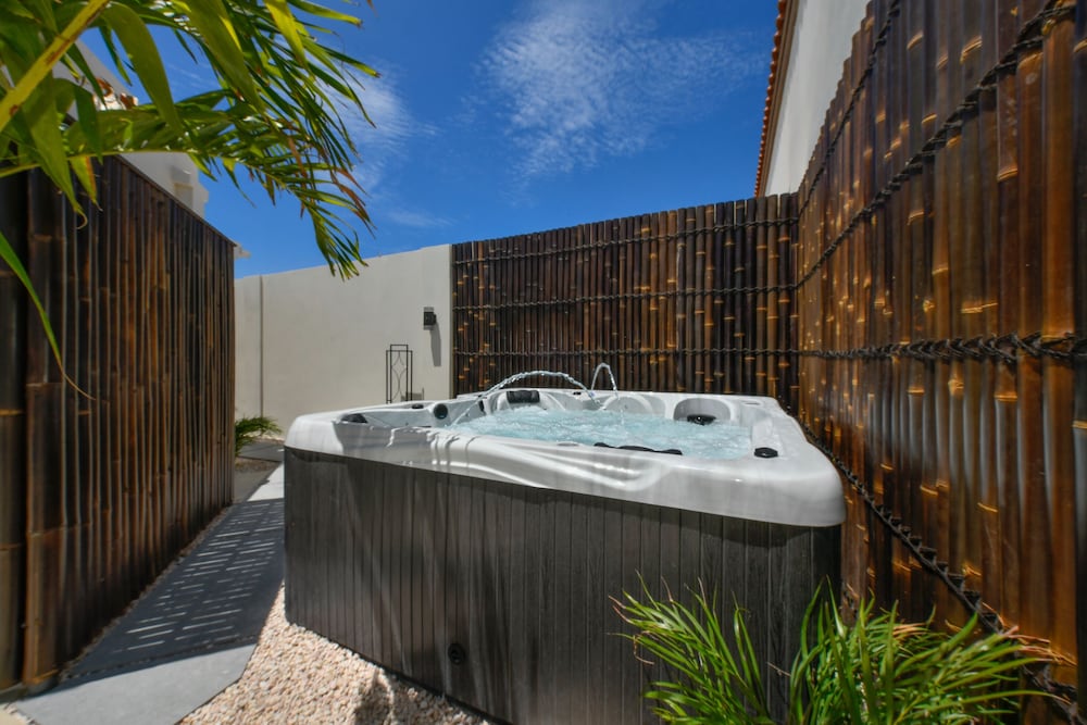 Luxury Villa, 2 Bedroom, Private Pool, Private Hot Tub photo 3