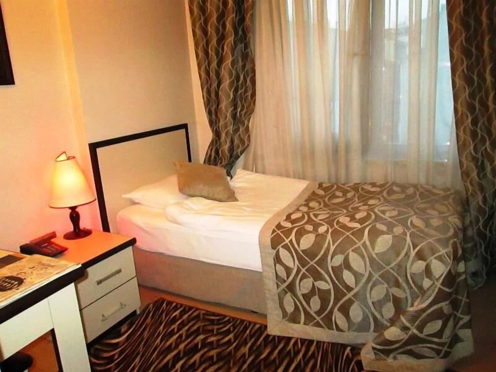 Single Room photo 2