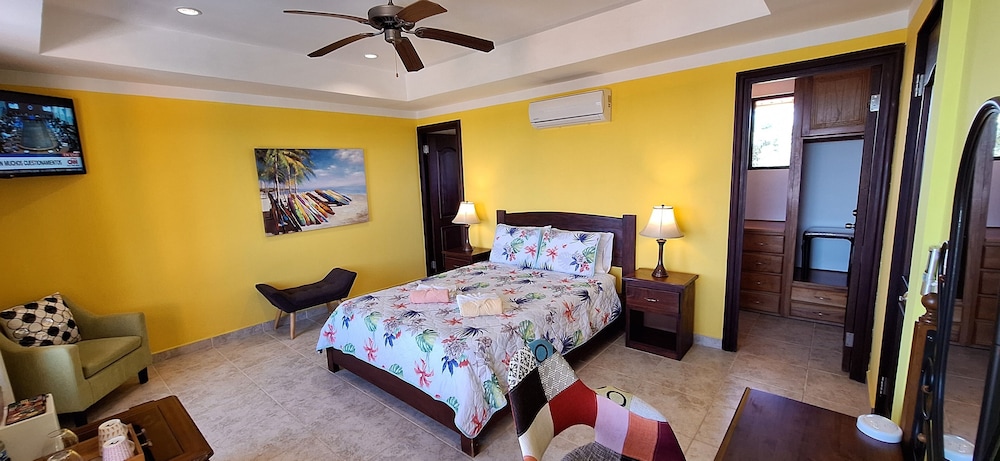 Elite Double Room, 1 Queen Bed, Sea View photo 3