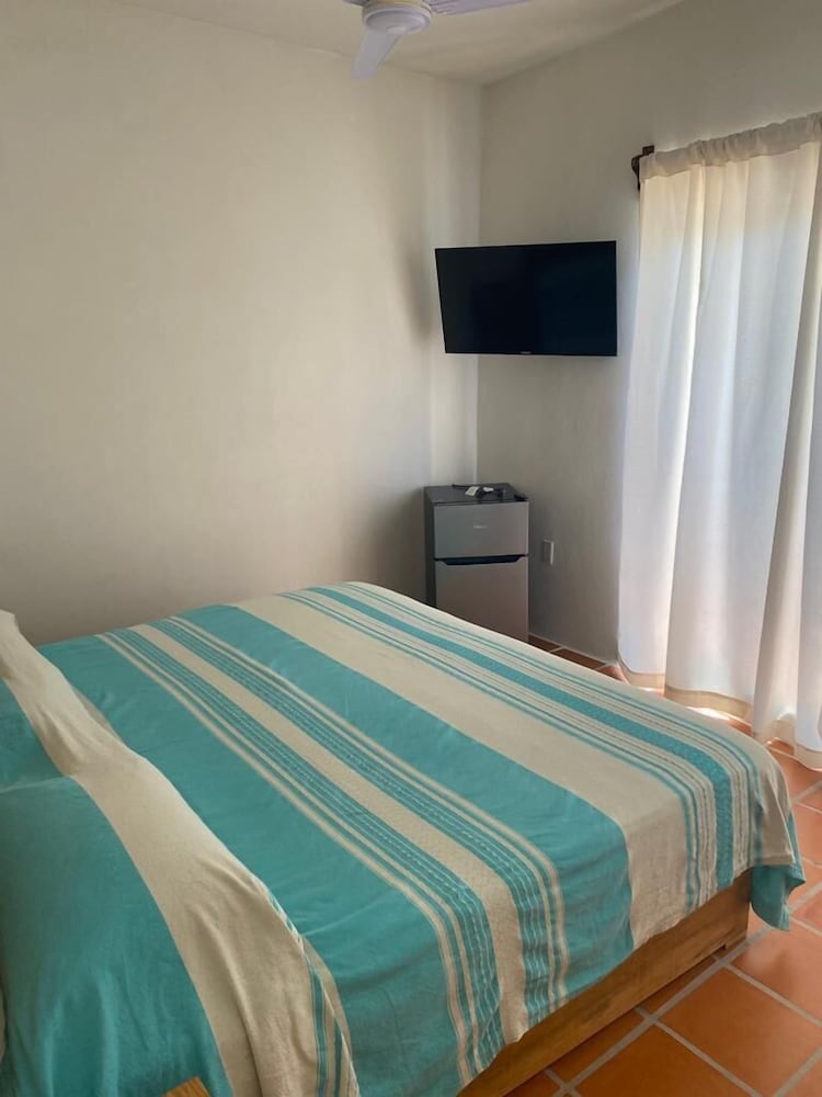 Comfort Double Room, 1 Queen Bed, Non Smoking, Balcony photo 2