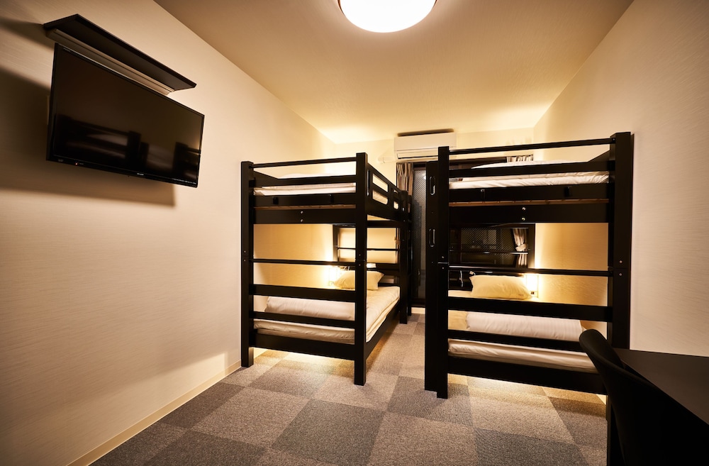 Room (B) - Photo 1