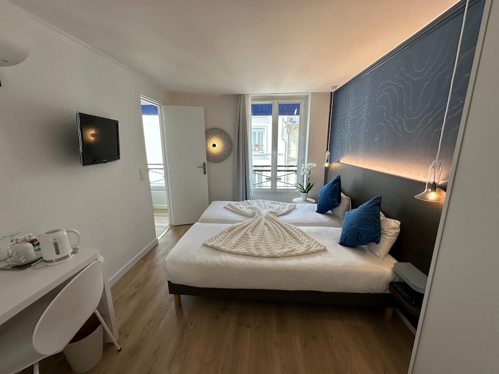 Superior Twin Room photo 3