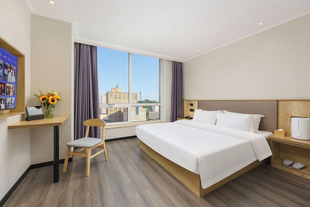 Classic Room, City View