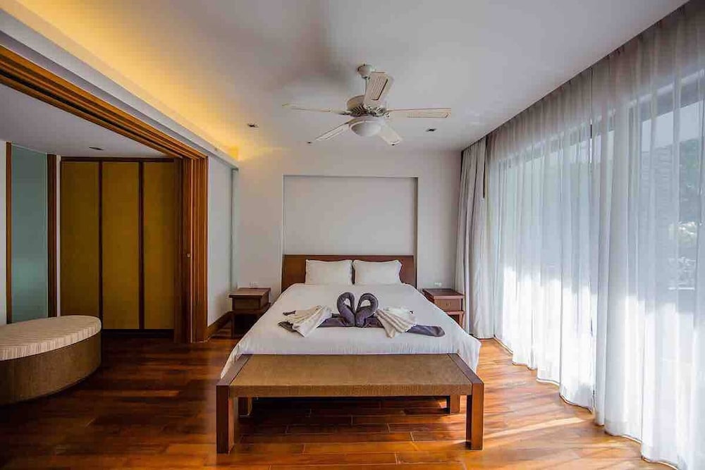 Apartment, 3 Bedrooms, Smoking, Private Pool