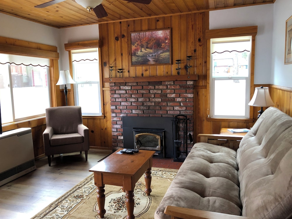 Superior Room, 1 Queen Bed with Sofa bed, Kitchen, Pool View photo 3