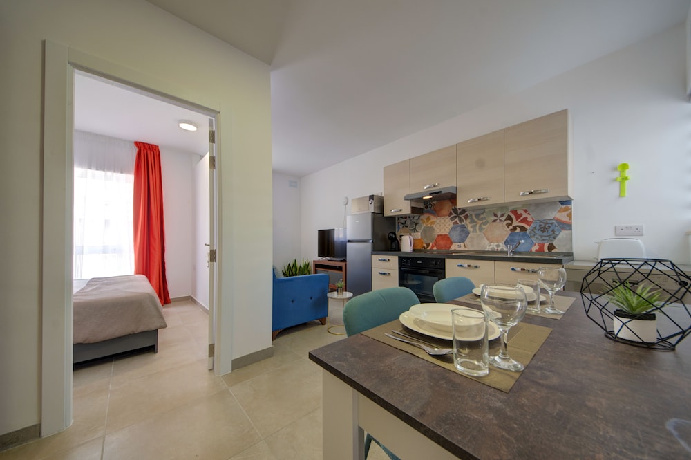 Junior Apartment