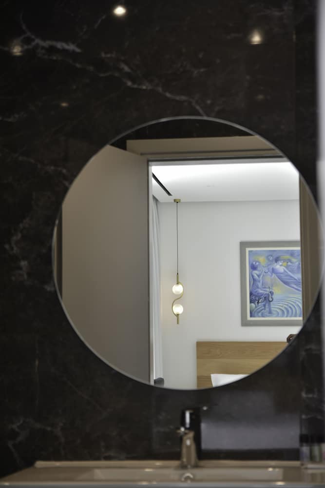 Deluxe Suite - Photo 5