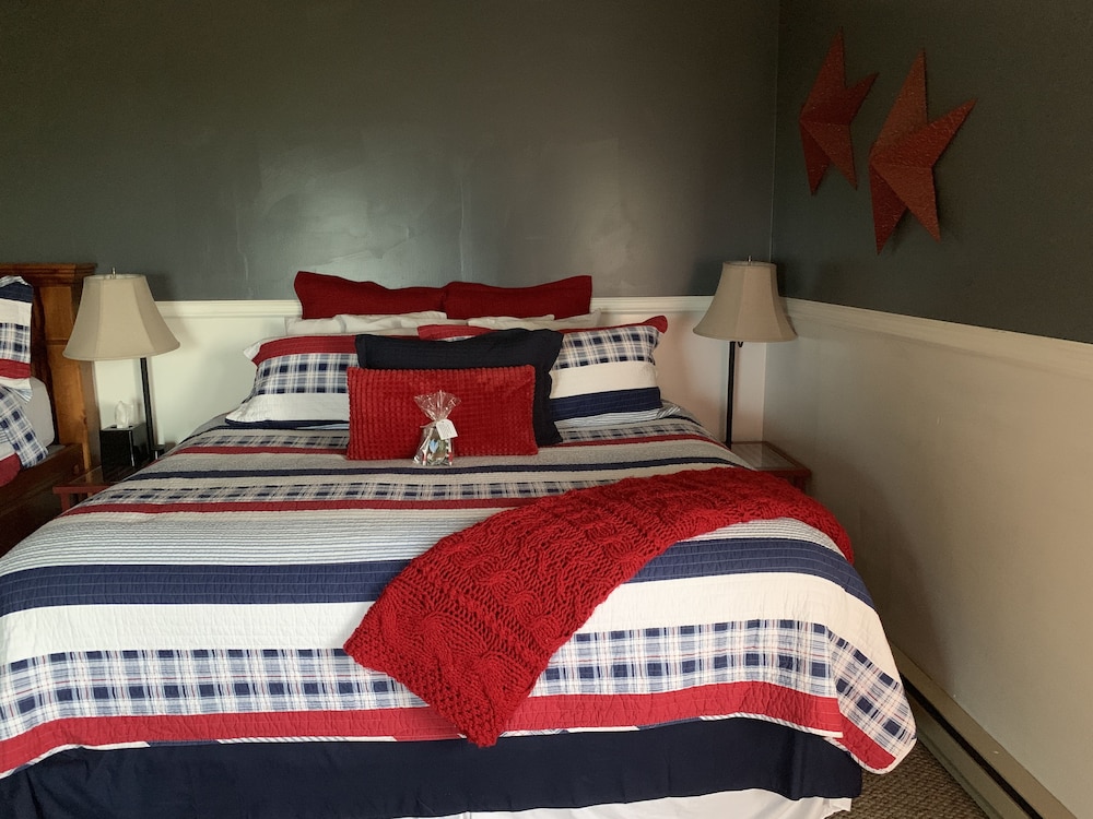 Premium Studio Suite, 1 Bedroom, Refrigerator & Microwave, Ocean View photo 2