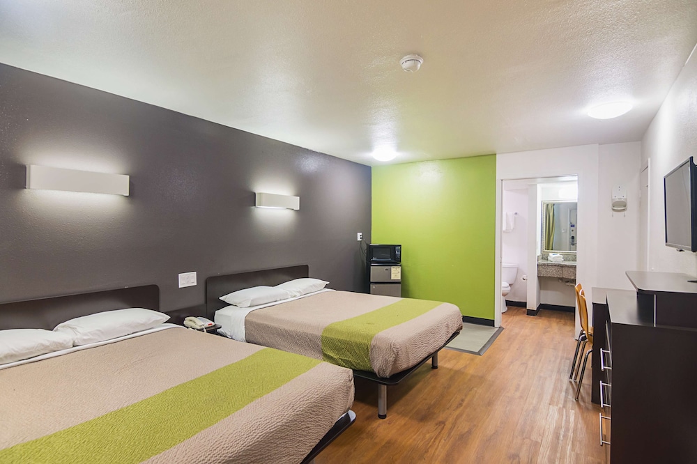 Basic Room, 1 Bedroom (201(with Pet,1st floor)) - Photo 2
