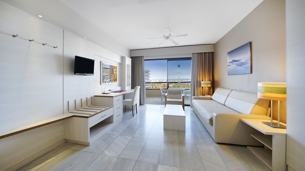 Double Room, Tower (3 Adults)