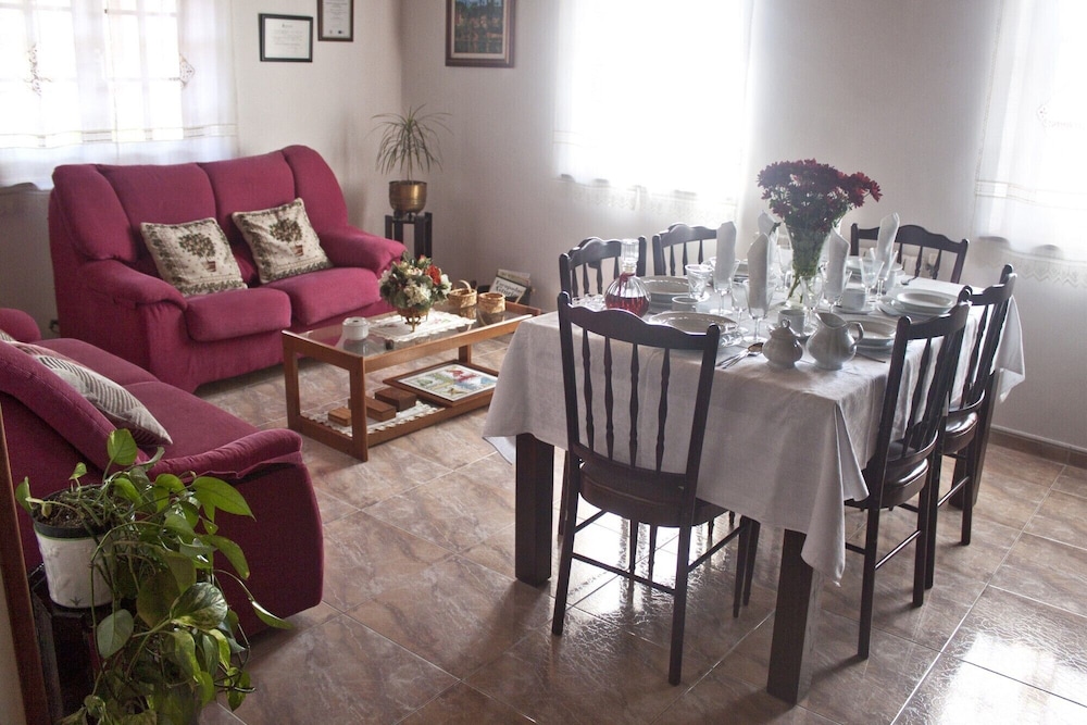 Standard Apartment, 3 Bedrooms, Mountain View photo 2