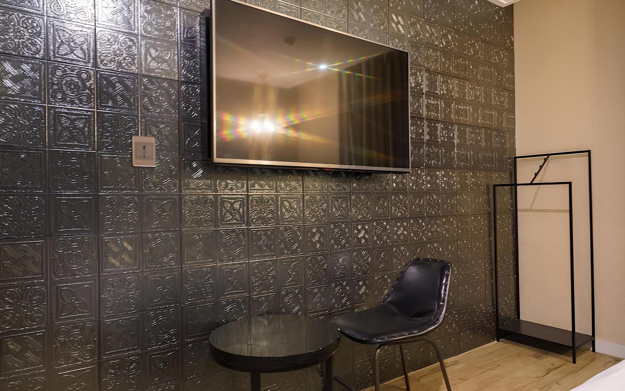 Room (Suite - RTX 2060 1PC (Disney Plus ava) - Photo 4