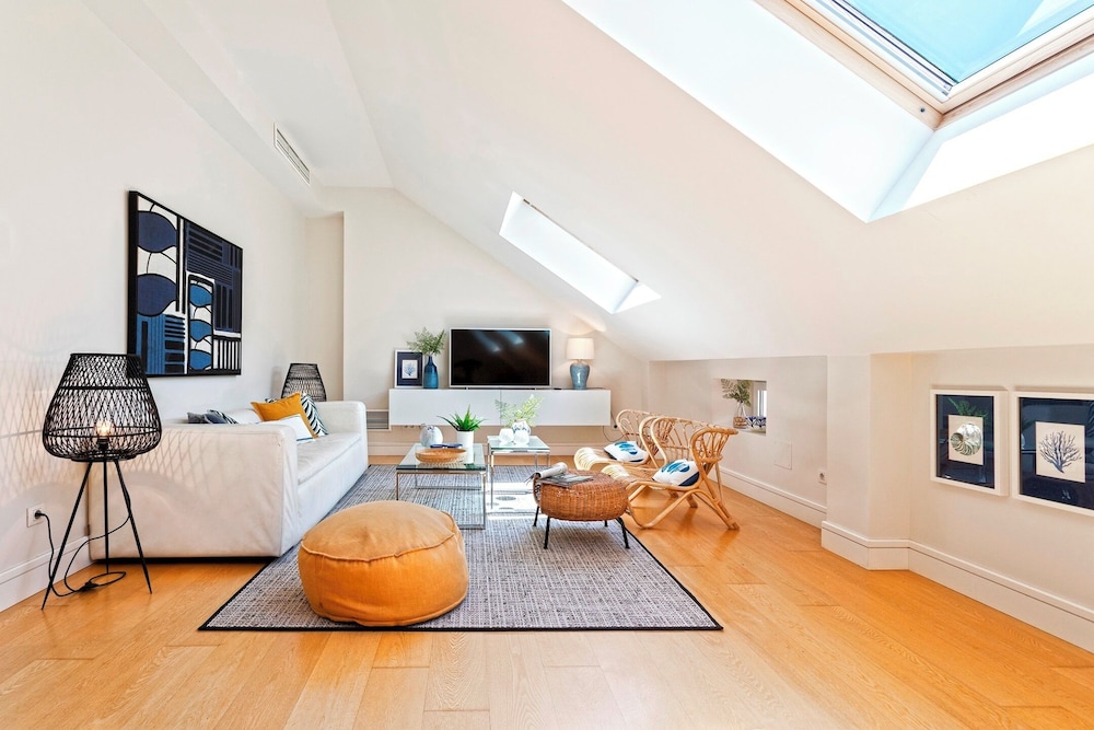 Apartment (2 Bedrooms)