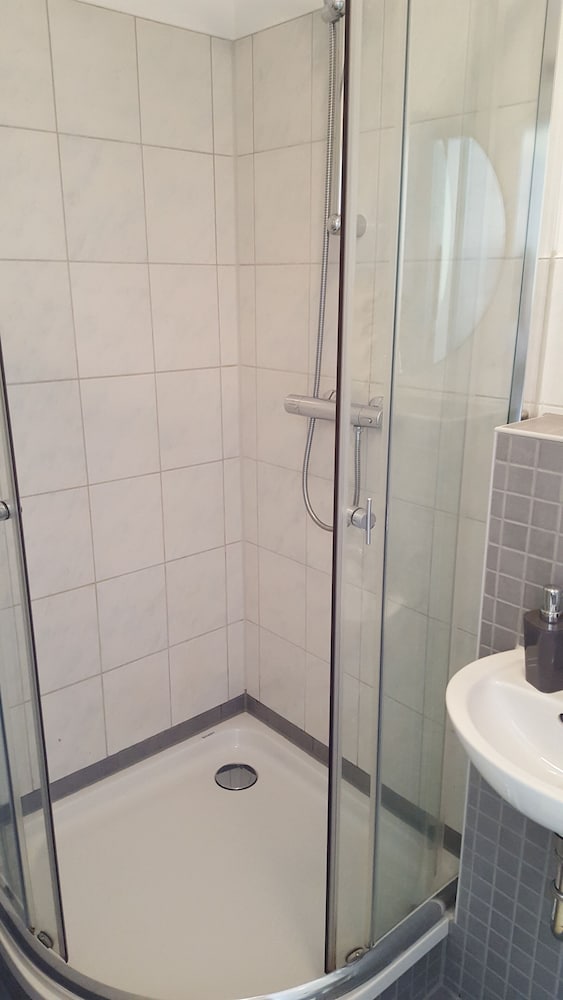 Basic Double Room, Non Smoking photo 3