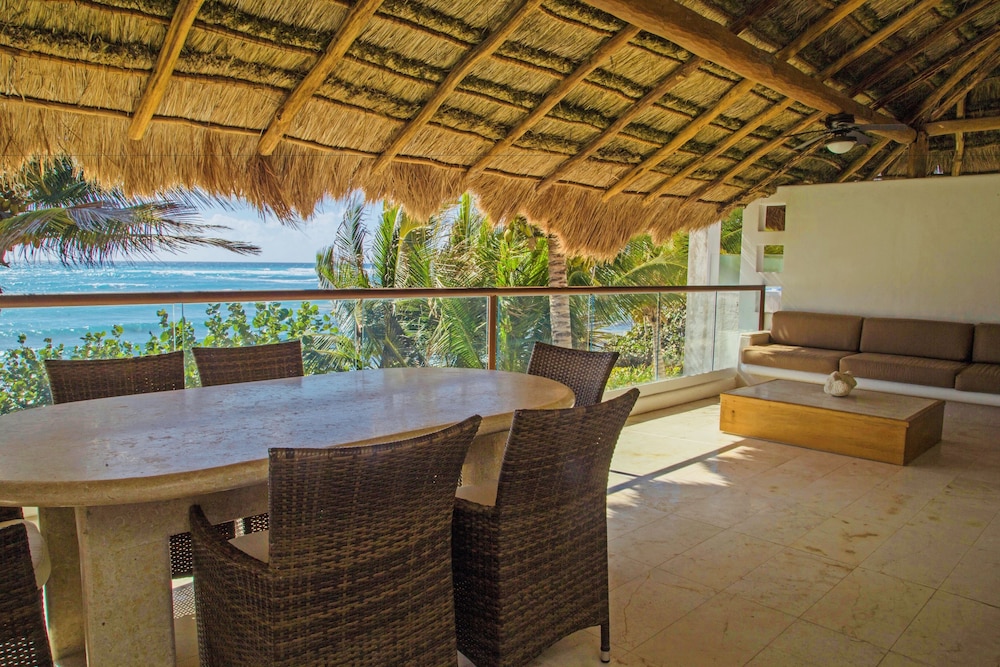 Villa, 2 Bedrooms, Terrace, Beach View photo 3