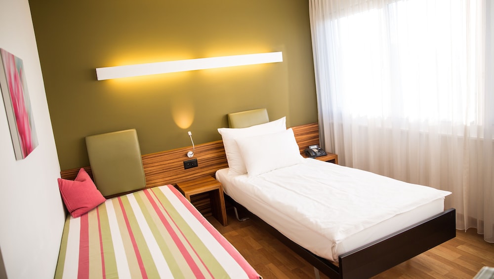 Classic Twin Room, 2 Twin Beds, Non Smoking
