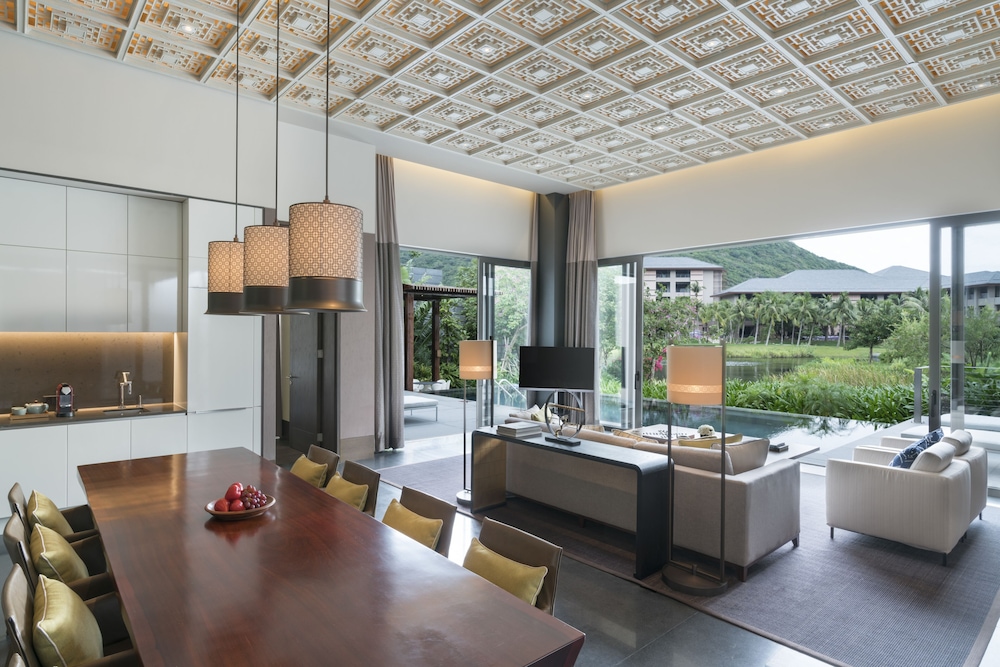 Park Lake View Villa (King/King) photo 3