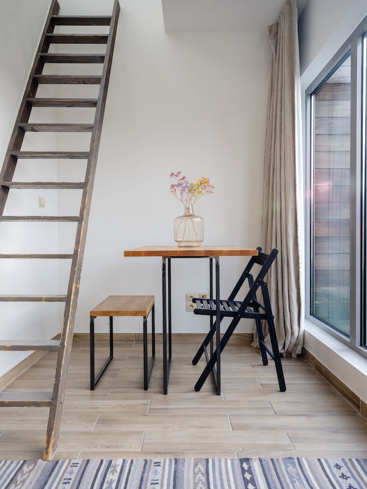 Design Duplex, 1 Bedroom, Terrace (A306) photo 3