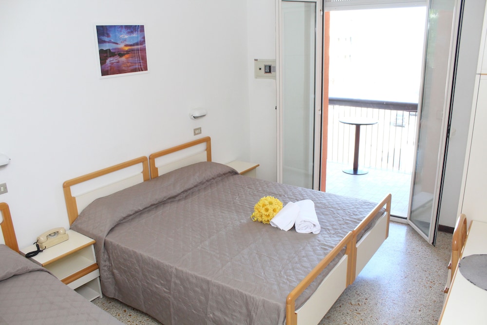 Quadruple Room, Balcony, Sea View