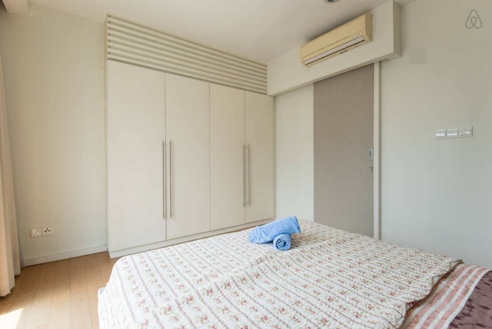 Family Apartment, 2 Bedrooms, Pool Access, City View