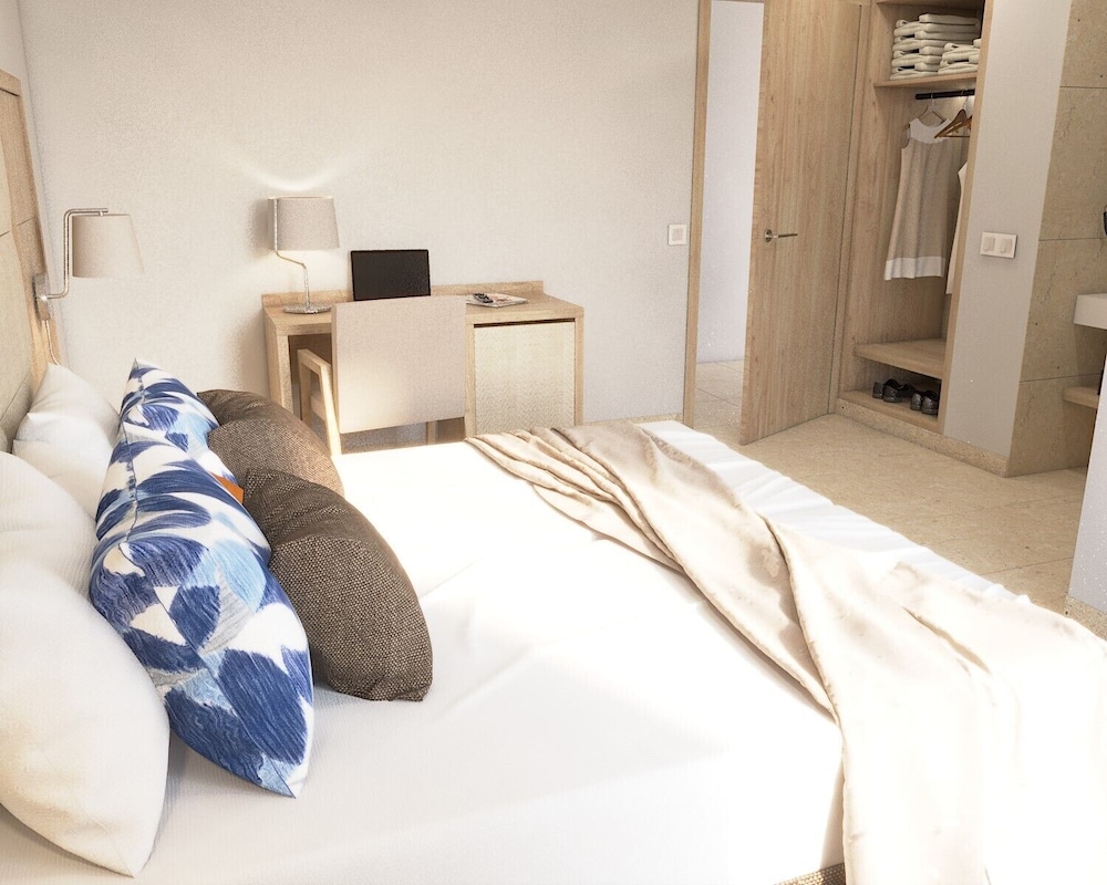 Deluxe Double Room, Balcony photo 3