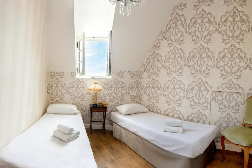 Small family suite under the roof photo 3