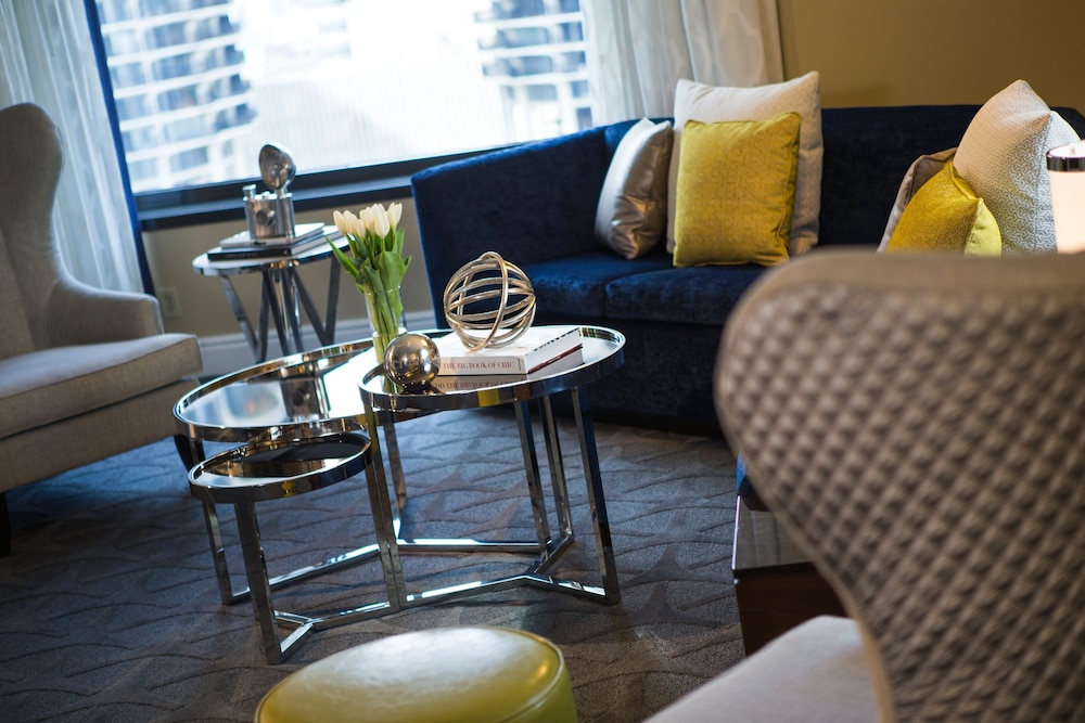 Suite, 1 Bedroom, River View - Photo 3