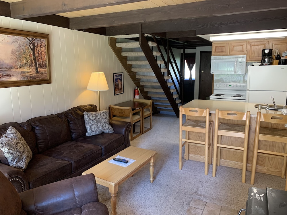 #10 - 2 Bedroom Studio
