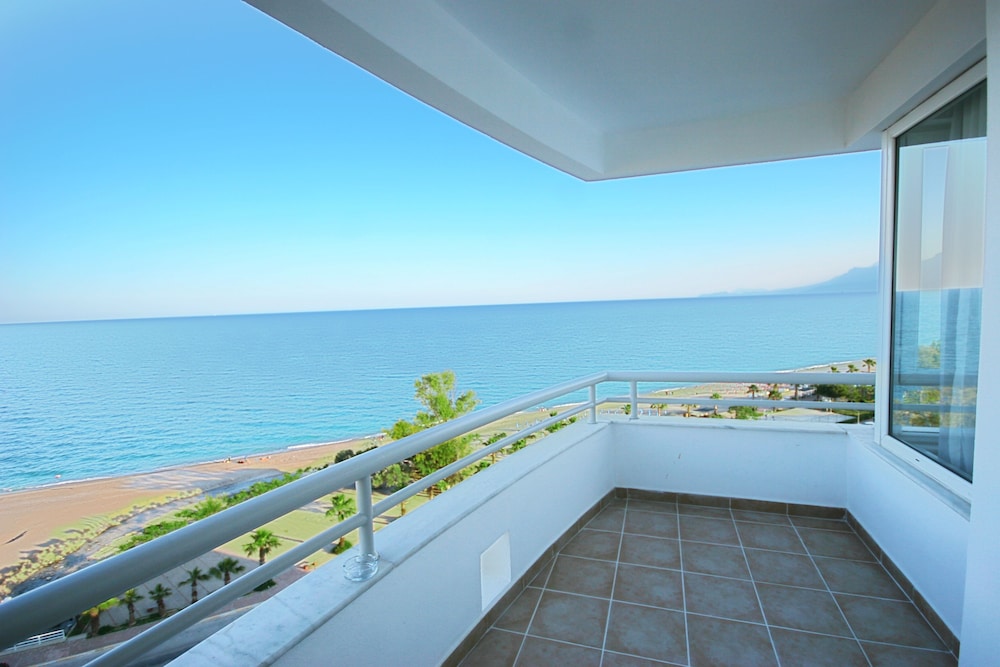 Dublex Suite (Panoramic View) thumbnail 5