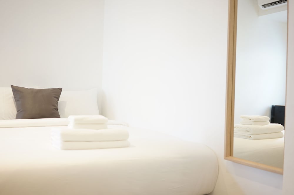King Bed Upper Floor photo 2