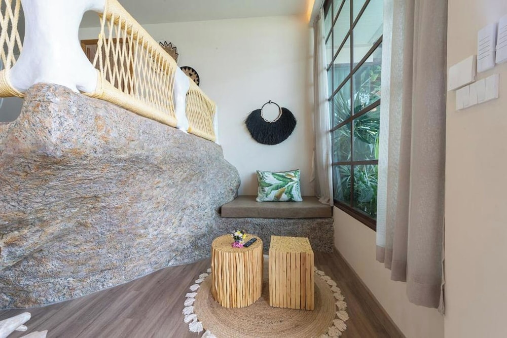 3 Bedroom Villa with Private Swimming Pool - Photo 15