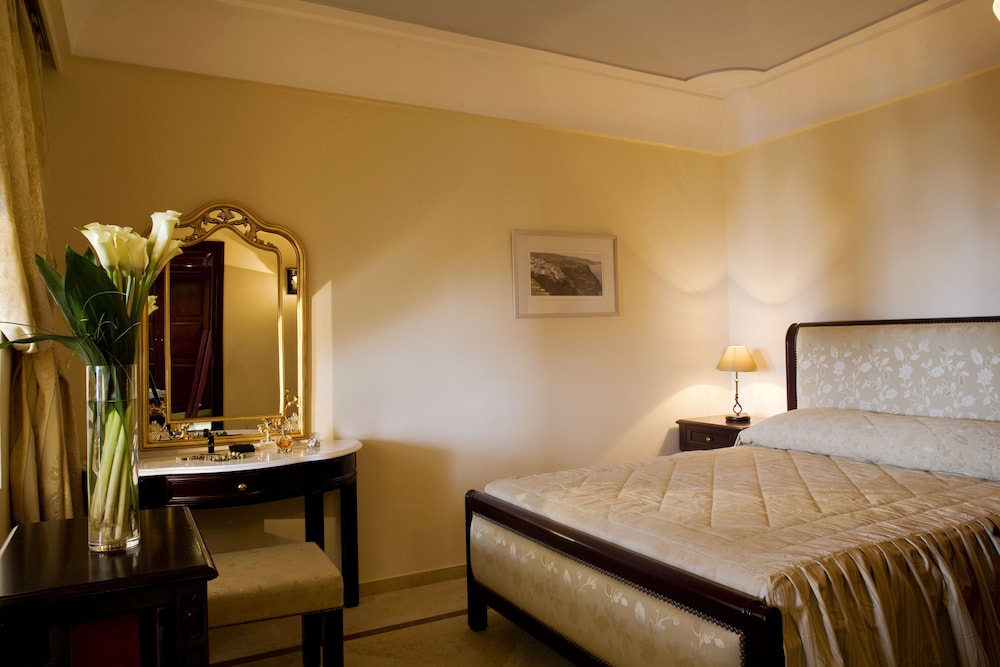 Superior Suite, Private Pool - Photo 16
