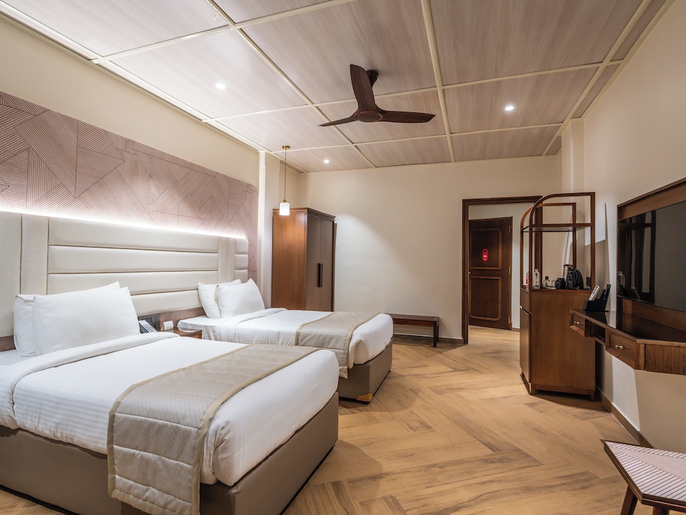 Executive Room - Photo 9