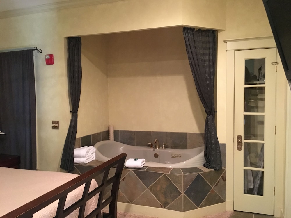 Suite, Private Bathroom (Pool House Suite 1) photo 2