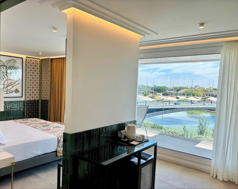 Suite Junior, Terraza, Vista al Río